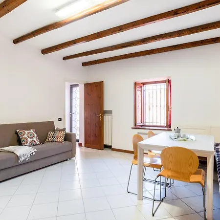 View With Private Parking Appartamento