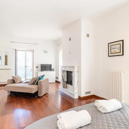 View With Private Parking * Limonta